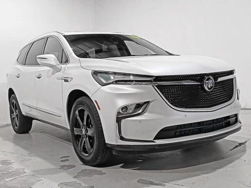 Used 2023 Buick Enclave Essence w/ Experience Buick Package FWD image 38