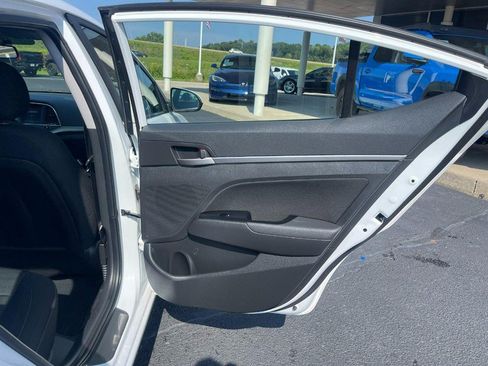 Used 2018 Hyundai Elantra SEL FWD image 10