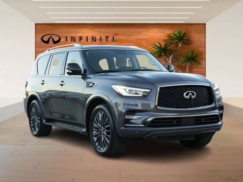 Certified 2023 INFINITI QX80 Premium Select w/ Cargo Package image 3