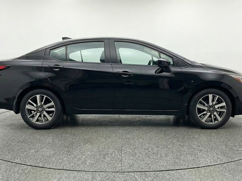 Used 2025 Nissan Versa SV image 11