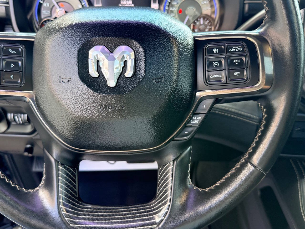 Used 2020 RAM 2500 Limited AWD/4WD image 27