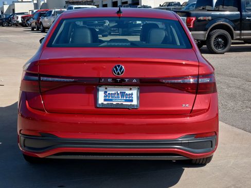New 2025 Volkswagen Jetta SE image 5