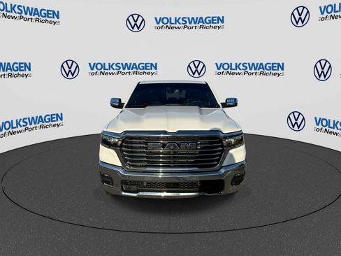 Used 2025 RAM 1500 Laramie AWD/4WD image 17