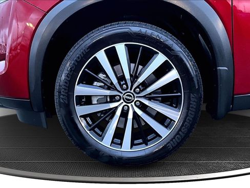 Used 2023 Nissan Pathfinder Platinum image 34