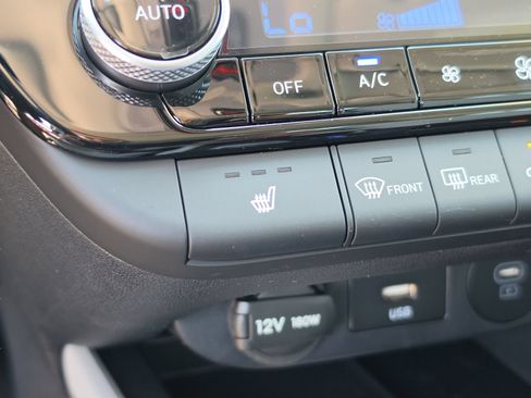 New 2026 Hyundai Elantra Limited FWD image 28