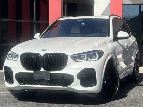 Used 2023 BMW X5 M50i w/ Executive Package image 1