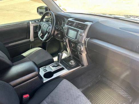 Used 2019 Toyota 4Runner SR5 AWD/4WD image 29