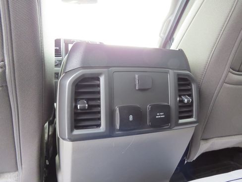 Used 2022 Ford F250 XLT w/ XLT Premium Package image 18