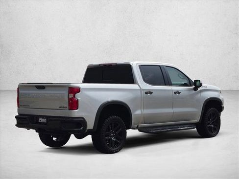 Used 2022 Chevrolet Silverado 1500 ZR2 w/ Technology Package AWD/4WD image 5