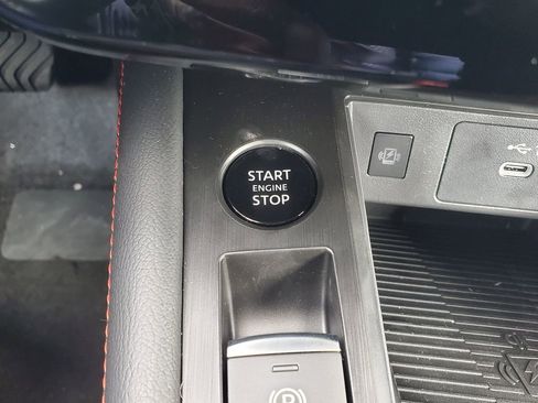 New 2026 Nissan Kicks SR FWD image 22