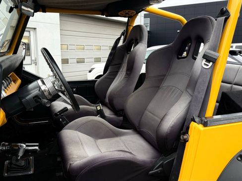 Used 1992 Jeep Wrangler S image 10