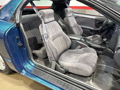 Used 1997 Pontiac Firebird Formula w/ Opt Pkg RWD image 16