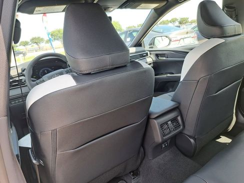 New 2026 Toyota Camry SE FWD image 21