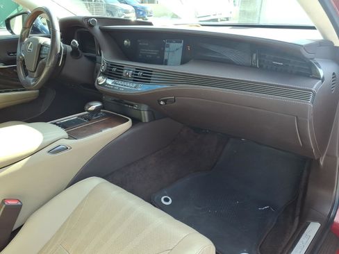 Used 2018 Lexus LS 500 image 10