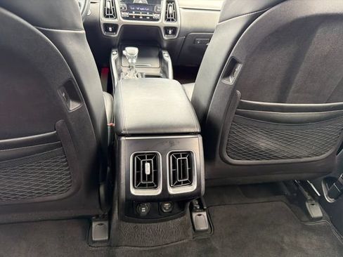 Used 2022 Kia Sorento S w/ Panoramic Sunroof Package AWD/4WD image 23
