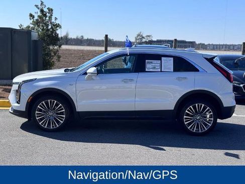 Used 2024 Cadillac XT4 Premium Luxury image 4