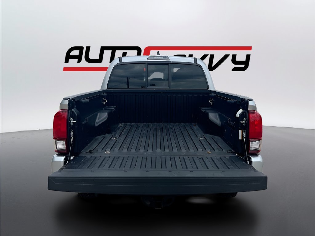 Used 2022 Toyota Tacoma SR AWD/4WD image 23