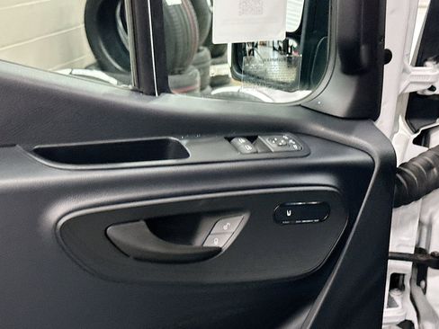 Used 2025 Mercedes-Benz Sprinter 2500 image 17