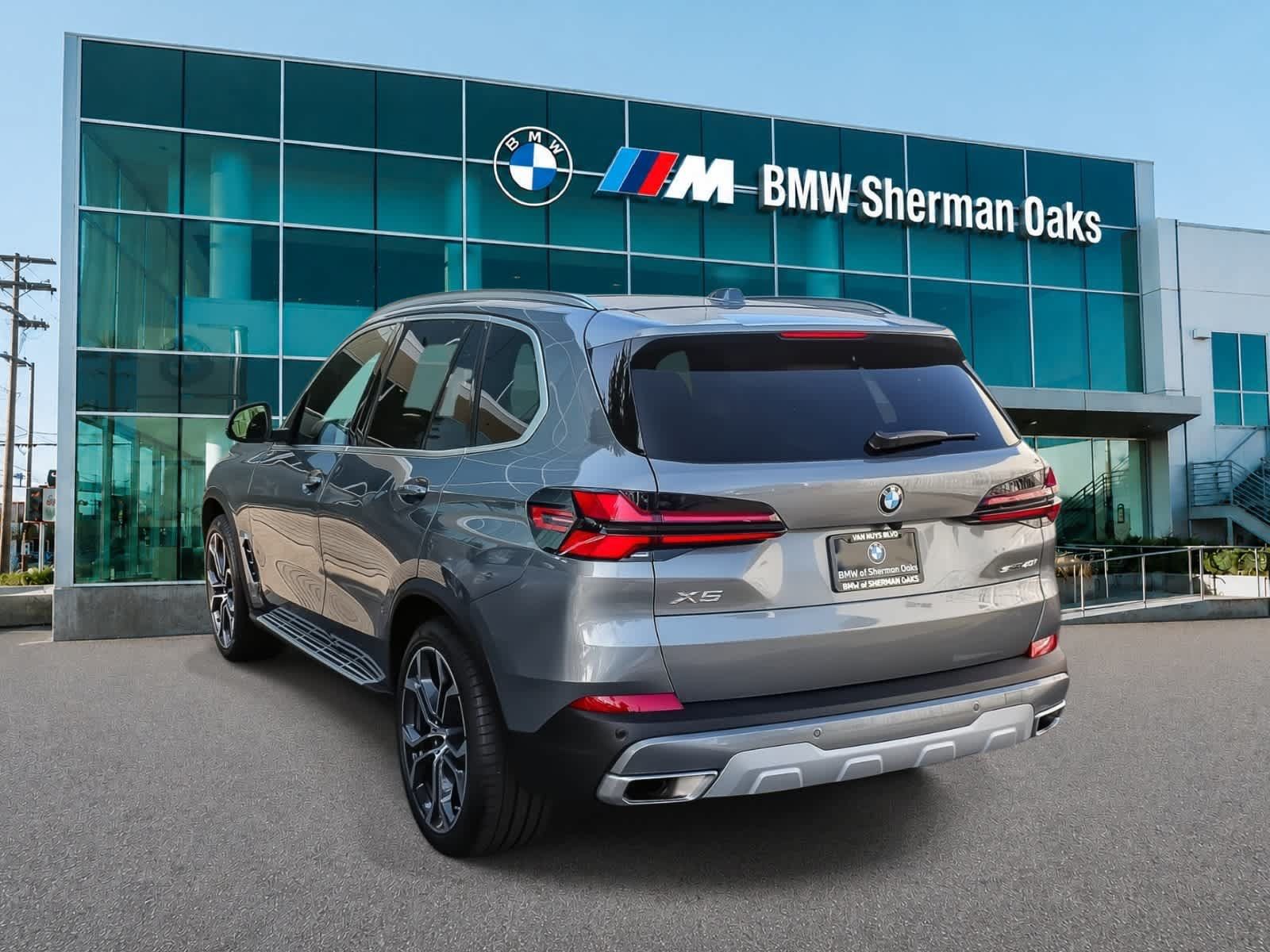 Used 2026 BMW X5 sDrive40i w/ Premium Package RWD image 6