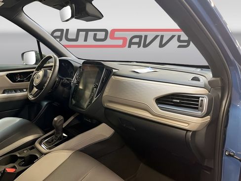 Used 2025 Subaru Forester Limited AWD/4WD image 31