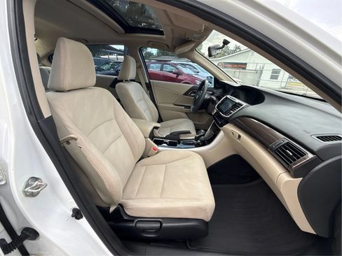 Used 2017 Honda Accord EX image 22