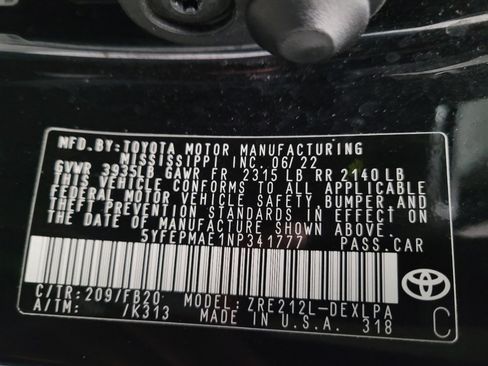 Used 2022 Toyota Corolla LE FWD image 33