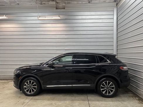 Used 2022 Lincoln Nautilus AWD image 6