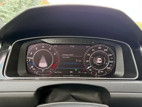 Used 2019 Volkswagen Golf R 4-Door AWD/4WD image 23