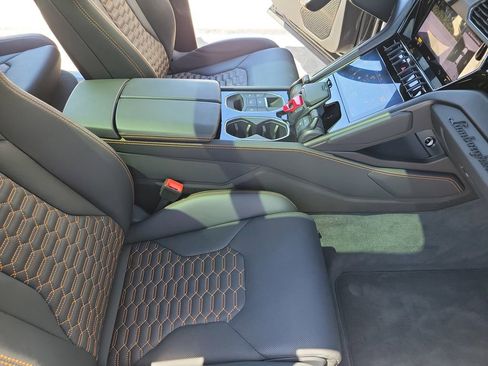 Used 2024 Lamborghini Urus S AWD/4WD image 14