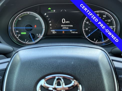 Used 2022 Toyota Venza Limited image 27