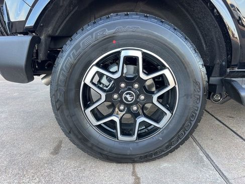 New 2025 Ford Bronco Outer Banks image 6