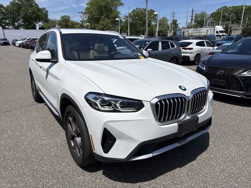 Used 2023 BMW X3 xDrive30i w/ Convenience Package AWD/4WD image 2
