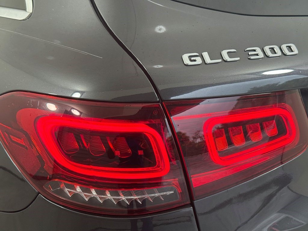 Used 2020 Mercedes-Benz GLC 300 image 34