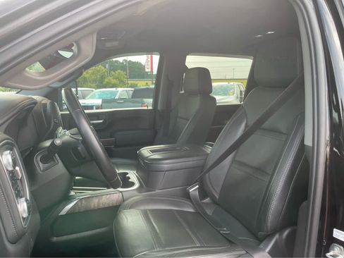 Used 2022 GMC Sierra 2500 Denali w/ Denali Black Diamond Edition AWD/4WD image 12