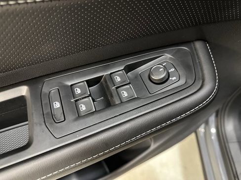 New 2026 Volkswagen Atlas Cross Sport SE AWD/4WD image 19