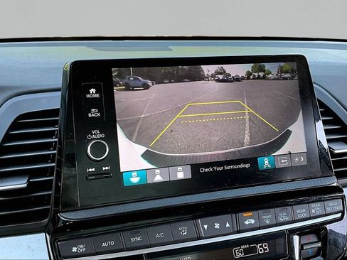 Used 2025 Honda Odyssey Touring image 13