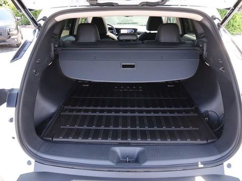 Certified 2025 Nissan Murano SL w/ Cargo Package AWD/4WD image 7