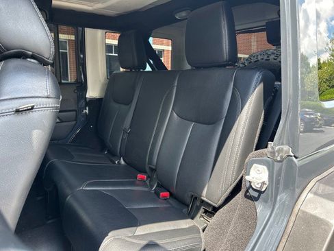 Used 2018 Jeep Wrangler Unlimited Sahara AWD/4WD image 58
