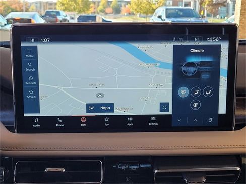 Used 2022 Lincoln Nautilus Reserve w/ Equipment Group 201A image 14