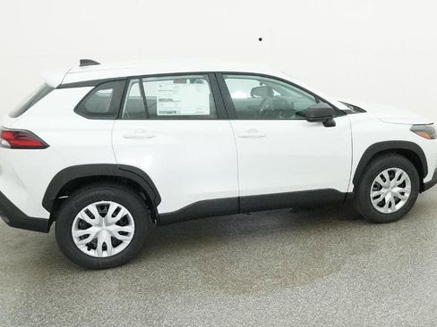 Used 2026 Toyota Corolla Cross L image 45