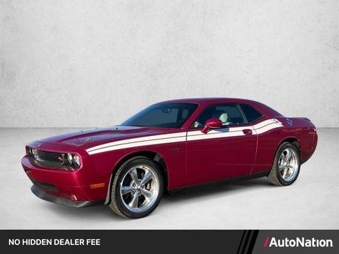 Used 2010 Dodge Challenger R/T RWD image 1