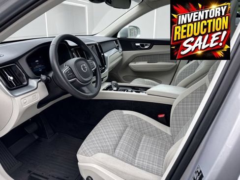 Used 2022 Volvo XC60 B5 Momentum AWD/4WD image 37