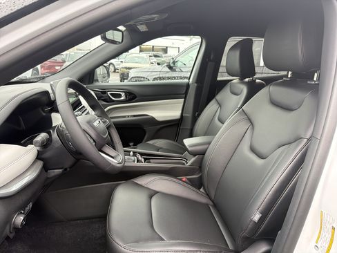 New 2026 Jeep Compass Limited AWD/4WD image 10