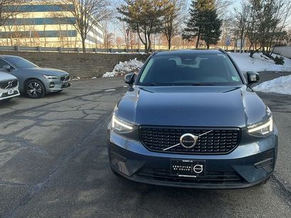 Certified 2026 Volvo XC40 B5 Core w/ Climate Package