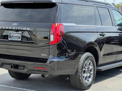 Used 2025 Ford Expedition Max Active AWD/4WD image 8