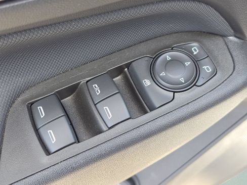 Used 2023 Chevrolet Equinox RS w/ RS Leather Package FWD image 24