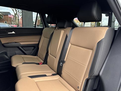 Used 2021 Volkswagen Atlas Cross Sport SE image 23