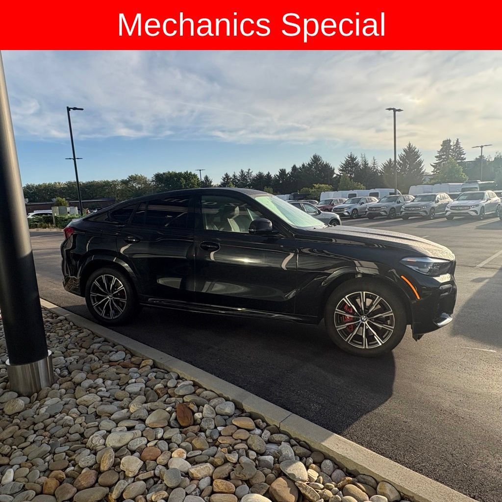 Used 2022 BMW X6 xDrive40i w/ M Sport Package AWD/4WD image 5