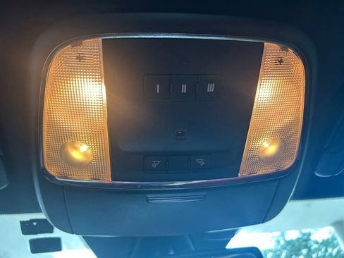 Used 2014 Dodge Charger R/T RWD image 33
