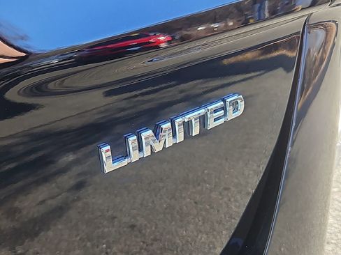 Used 2022 Toyota Prius Prime Limited image 12